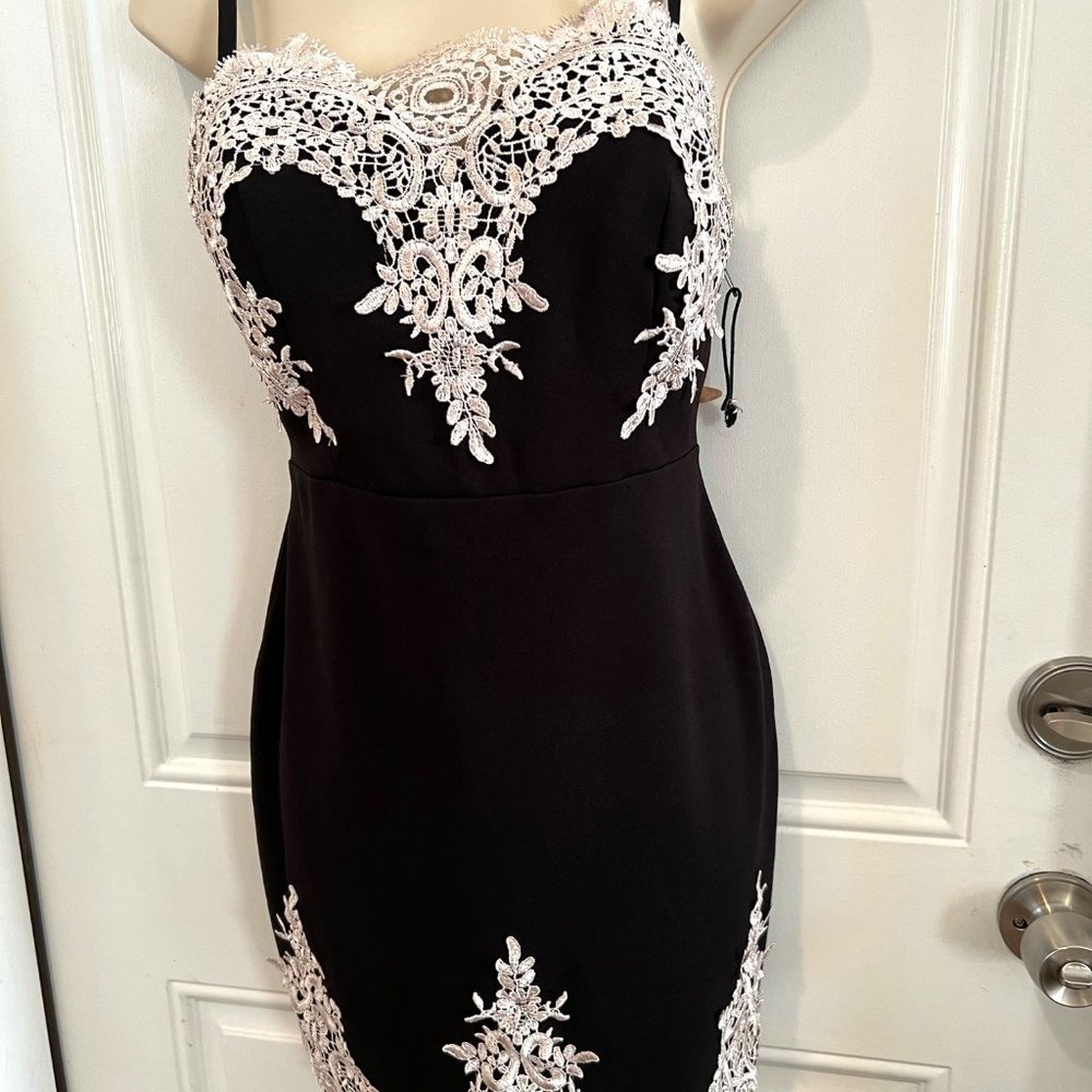Haute Monde Elegantly Sexy Black & Ivory Lace Luxurious Lingerie Dress (M)(NWOT)